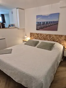 Studio with separate bedroom in quiet area of Nice - Image 2