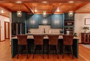 Newly Renovated White River Retreat, Sleeps 18 - Image 3