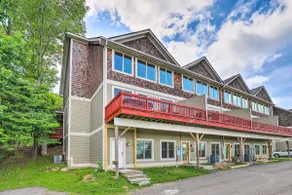 ‘Getaway Chalet’ in Mars Hill w/ Hot Tub & Views! - Image 2