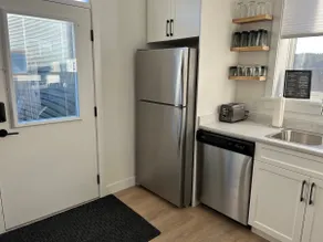 Modern 1 BR Suite “Work & Play” In Departure Bay - Image 5