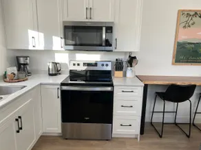 Modern 1 BR Suite “Work & Play” In Departure Bay - Image 4