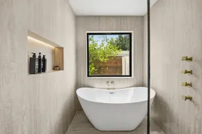 4 br remodeled LAX/BEACH/Canyon - Image 3