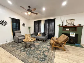 Modern Cabin, Near Snow Park, 3.5 Miles to SNP! - Image 4