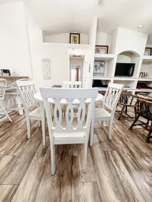 Charming Beach House- 3bd/2bath with Fenced Backyard - Image 3