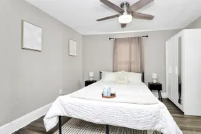 Blue Cottage | 2BR | Downtown + Workspace - Image 3