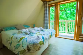 Fern Gully Lodge with Hot Tub - Spa Resort - Devon - Image 5