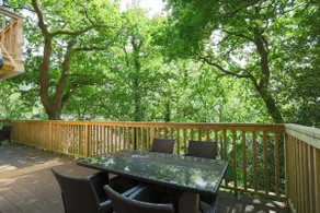 Fern Gully Lodge with Hot Tub - Spa Resort - Devon - Image 2