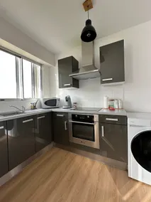 Lovely ground floor apartment with sea view - Image 5