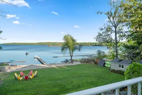 Stylish Sandy Beach 4-Bed Waterfront - Image 3