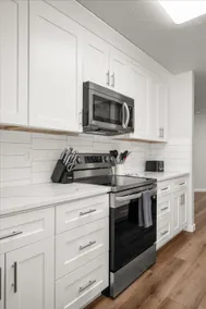 Updated Rancher near shopping & restaurants - Image 4