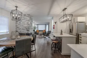 5BR Near Foothills Hospital | Bow River | Spacious - Image 5