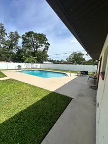 Beautiful Home Private Pool Close to Attractions - Image 2