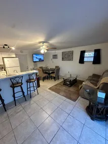 Beautiful Home Private Pool Close to Attractions - Image 3