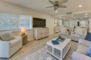Palmetto Dunes Villa w/ Views: Steps to Beach! - Image 4