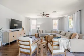Spacious 6 Bedroom w/ Heated Pool & Spa - Image 4