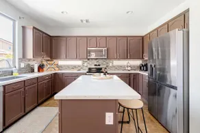 Spacious 6 Bedroom w/ Heated Pool & Spa - Image 5