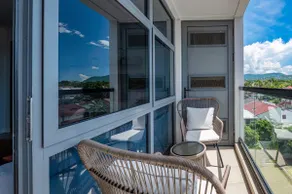 Airy Modern 2br Condo Rooftop Pool - Image 4