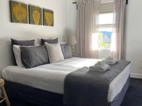 Foreshore 104 — Downtown Contemporary and Artistic - Image 5
