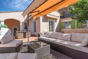 Charming house with garden, large spa/pool - Image 3