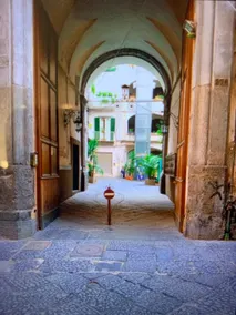 Miriam's vacation home in the historic center of Naples - Image 4