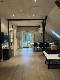 Large, comfortable and fully renovated apartment - Image 2
