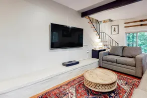 Serene 3BR Dog Friendly | Sauna | Balcony - Image 4