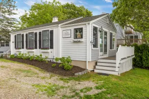 Edgewater Cottage | On The Ocean | Kayak & Fishing - Image 2