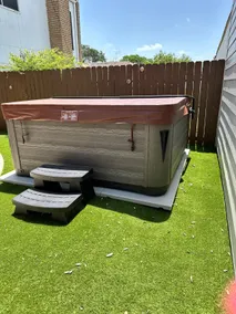 Luxury oasis with Hot Tub and EV Charger - Image 5
