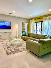 Villa Glam-Large Luxury Resort Home sleep 13w/pool - Image 5