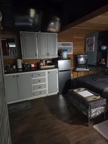 Cozy Bungalow 1 King, 1 Twin 8 min to Lake Fork - Image 3