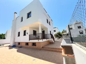 Grande appartamento totalmente attrezzato con piscina privata, terrazza e giardino | Vicino alla spiaggia | Ideale per il telelavoro | Sono ammessi animali domestici - Image 5