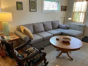 Phil's Place: Neat apartment close to downtown - Image 3