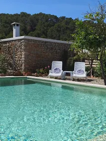Authentic Ibiza house with pool near the beach - Image 5