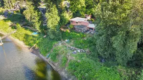 Willamette Riverfront Cottage near Portland - Image 3