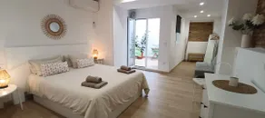 Holiday Hanna’s House - Image 3