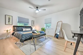 Tampa Retreat: 11 Beds, Game Room & Pool! - Image 5