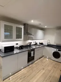 Comfy Modern APT - Sleeps 4 - Image 5