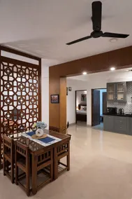 Cozy 2BHK|Pool |wifi|Minutes from the Beach - Image 3