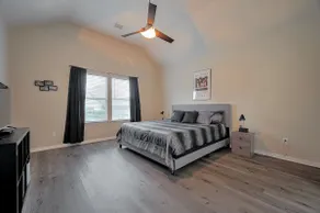 Conroe | Close To Freeway | Fast WiFi | Games - Image 4