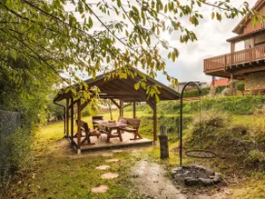 Spacious home w/ terraces & garden - Image 2