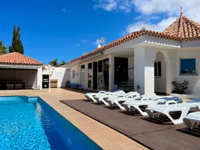 Stylish 4-bedrooms villa Arena with heated pool - Image 4