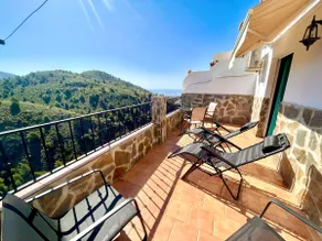 <br>APPARTEMENT SPACIEUX AVEC TERRASSE ET VUE IMPRENABLE<br><br>APPARTEMENT AXARQUIA 1-2 - Image 3
