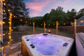 White Mtn Hot Tub Retreat The Bit O Honey - Image 2