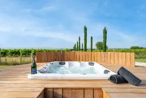 Le Prado - Vue 360 Piscine & Spa - Bersy Luxury Properties - Image 4
