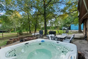 Log Home Retreat on 4 acres - Image 3