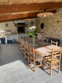Air-conditioned Charentaise about 30 km from the ocean - Image 2
