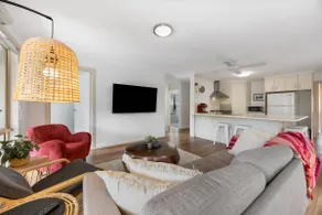 Coastal Ocean Grove 4 bedroom beach house Sleeps8 - Image 2