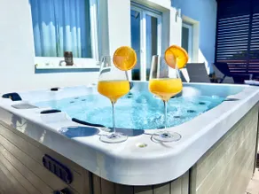 Ferienhaus mit Whirlpool, Grill und Terrasse | Haustiere sind willkommen - Image 2