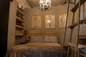 COZY STUDIO Historic Building Pza del Pilar - Image 4