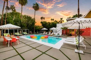 Sleeps 30, 9 Units | Pool + Hot Tub + Firepit + Putting Green | The Wesley - Image 5